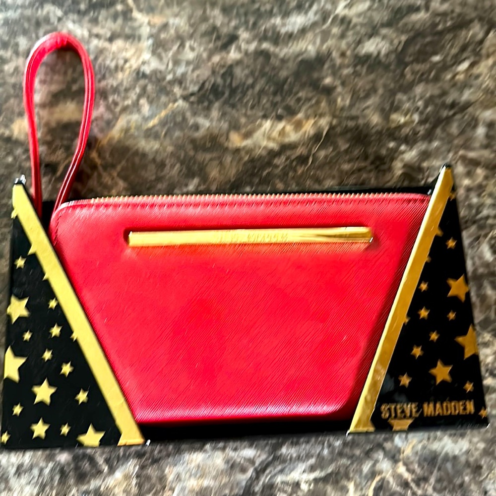 Steve Madden Wristlet
